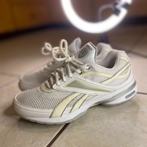 Reebok Women Shoe EasyTone Size 7M White Athletic Sneaker Fitness